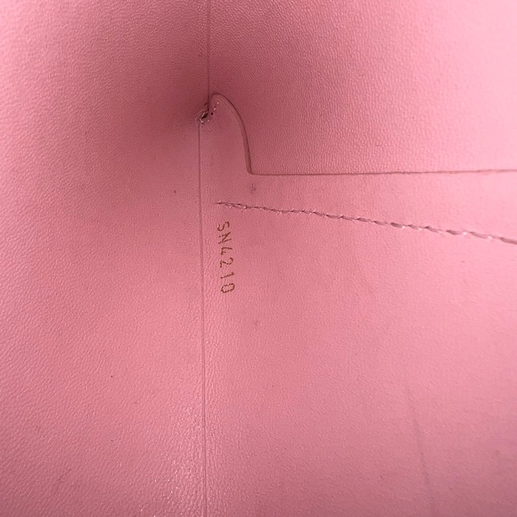 Louis Vuitton Kirigami Set - Picture 8 of 12